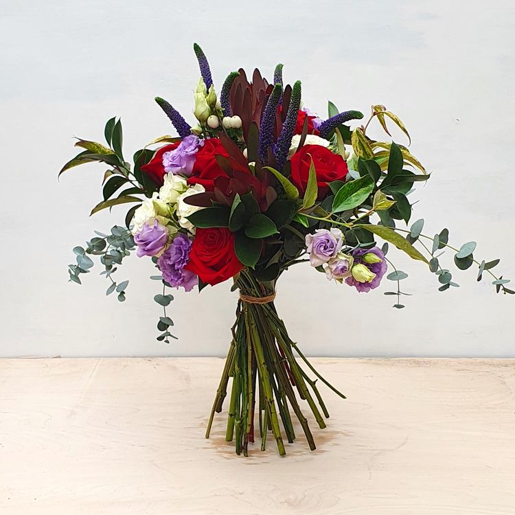 Flowers for your Anniversary - Stories of Blooms
